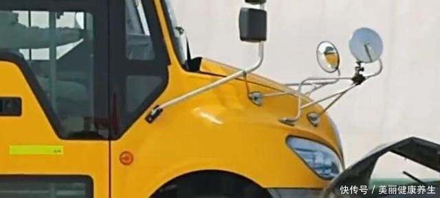 中國制造厲害了!國產校車暴力碰撞實驗,家長看完放心了 中國制造厲害了!國產校車暴力碰撞實驗,家長看完放心了