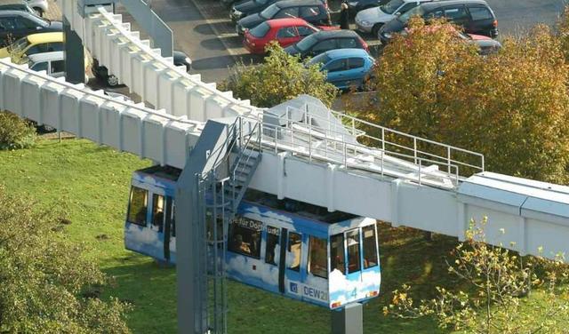 世界校車大PK，日本校車讓孩子搶著上學，俄羅斯校車讓孩子害怕