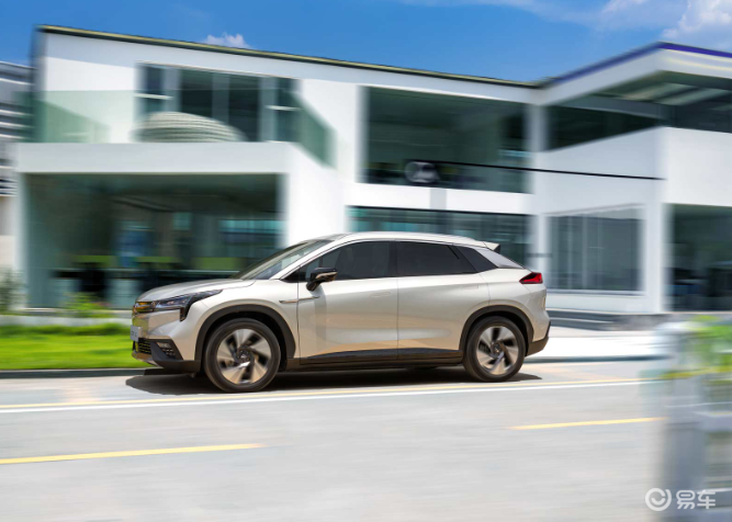 油價暴跌,燃油車限行取消!電動車的競爭力會就此喪失嗎? 油價暴跌,燃油車限行取消!電動車的競爭力會就此喪失嗎?