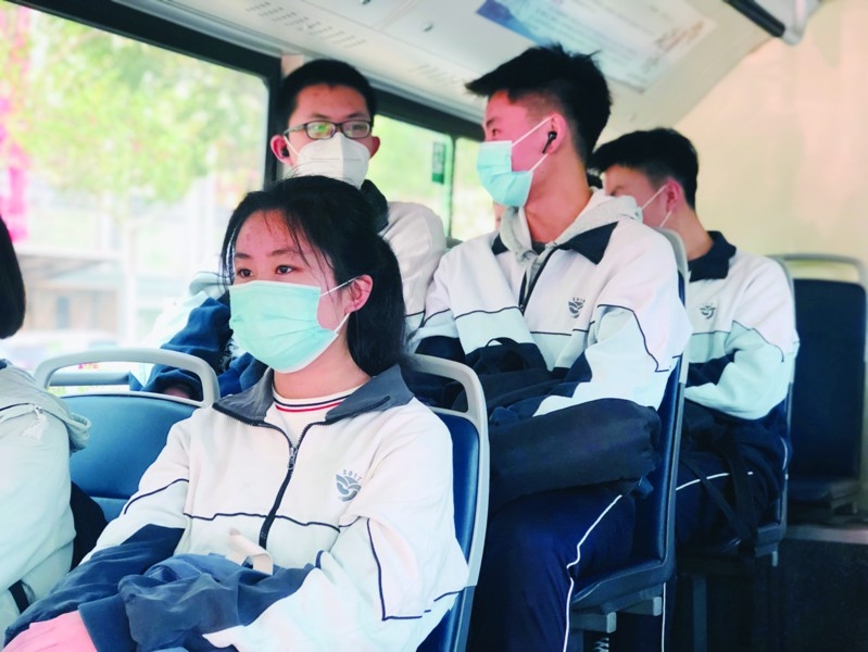 定制校車,既省心又放心 定制校車,既省心又放心