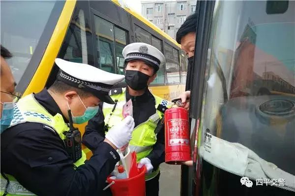 全省交警多策并舉 全力為中小學(xué)生開(kāi)學(xué)保駕護(hù)航