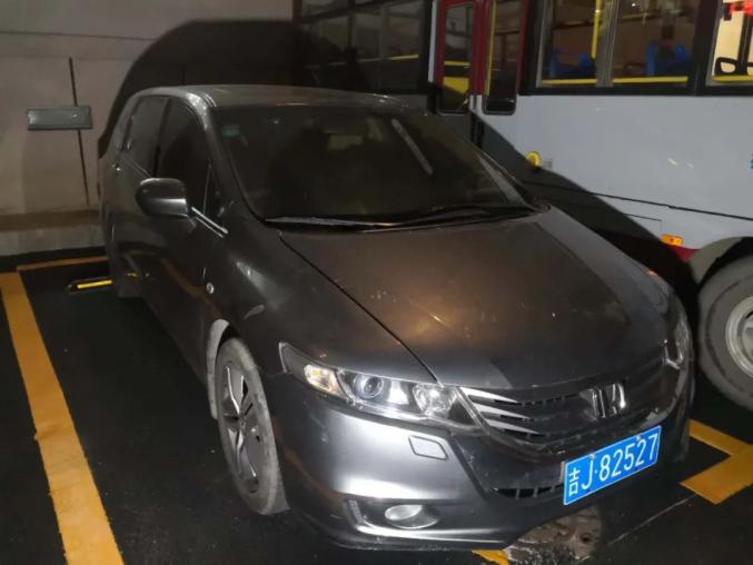 一線微觀 | 驚險(xiǎn)！松原兩臺“黑校車”現(xiàn)形記