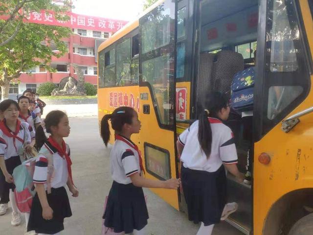 黨史與學科融合、校車化身“流動課堂”…… 宿遷泗陽縣愛園鎮讓校園黨史學習活起來 黨史與學科融合、校車化身“流動課堂”…… 宿遷泗陽縣愛園鎮讓校園黨史學習活起來