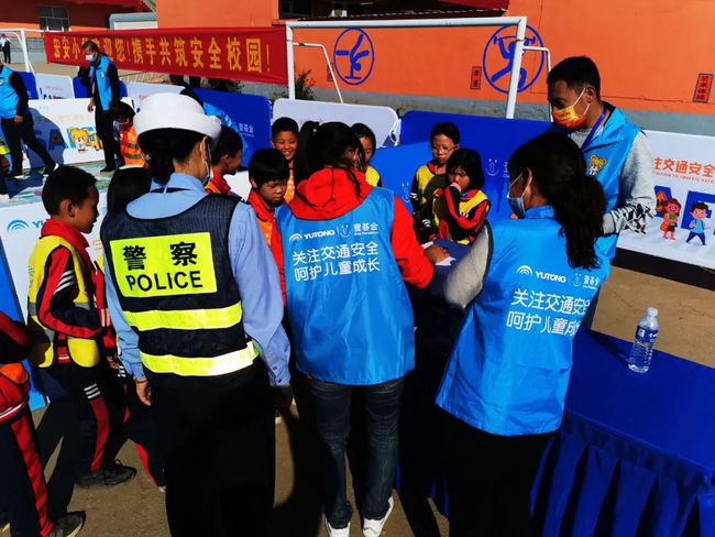 美麗鄉(xiāng)村行 | 關(guān)注交通安全 呵護(hù)兒童成長(zhǎng) 保定公安交警攜手壹基金舉辦兒童交通安全公益行活動(dòng)！