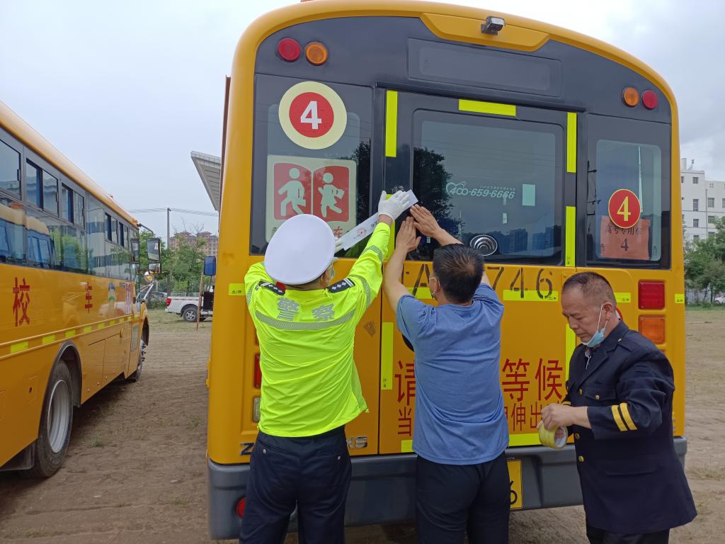 即日起，蘭州交管部門將陸續統一封存暑假停運校車