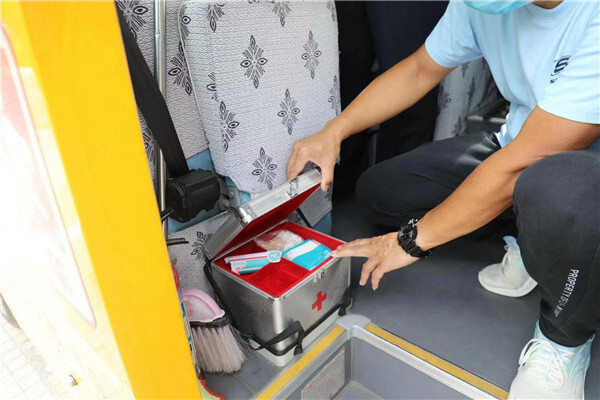 河北香河交警大隊深化夏季治安“百日行動”