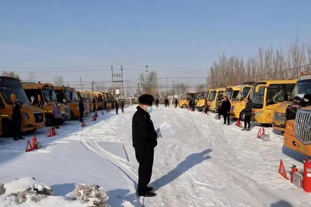 逐一檢查校車安全！大慶市倆單位聯合開展校車“體檢”