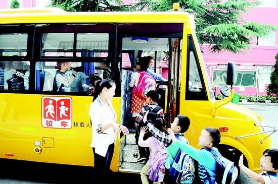襄陽開展學校校車租賃業務 三所學校首次嘗鮮 襄陽開展學校校車租賃業務 三所學校首次嘗鮮