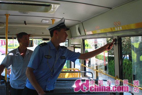 護衛天使責任重 護校安園保安全 護衛天使責任重 護校安園保安全