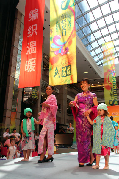 公益編織節(jié):精心編織為西藏阿里愛(ài)心校車(chē)/