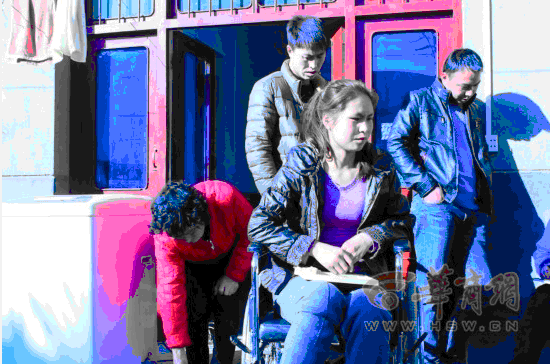 6歲男童下校車后被撞死 家長校方各執(zhí)一詞