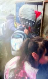 6名學生月交100元 “火三輪”當了9年“黑校車” 6名學生月交100元“火三輪”當了9年“黑校車”