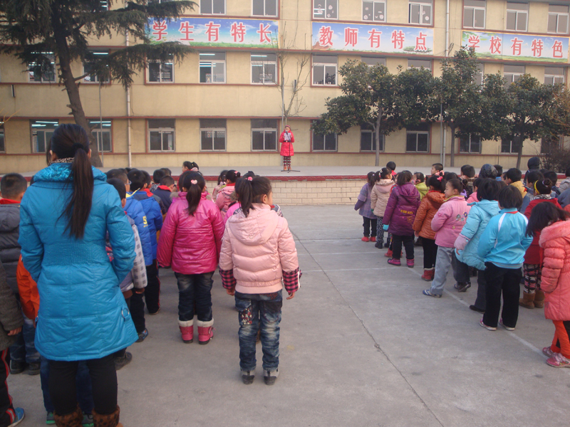 山東：田陳礦區學校開展“加大校車監督、關注冬季安全”主題教育活動
