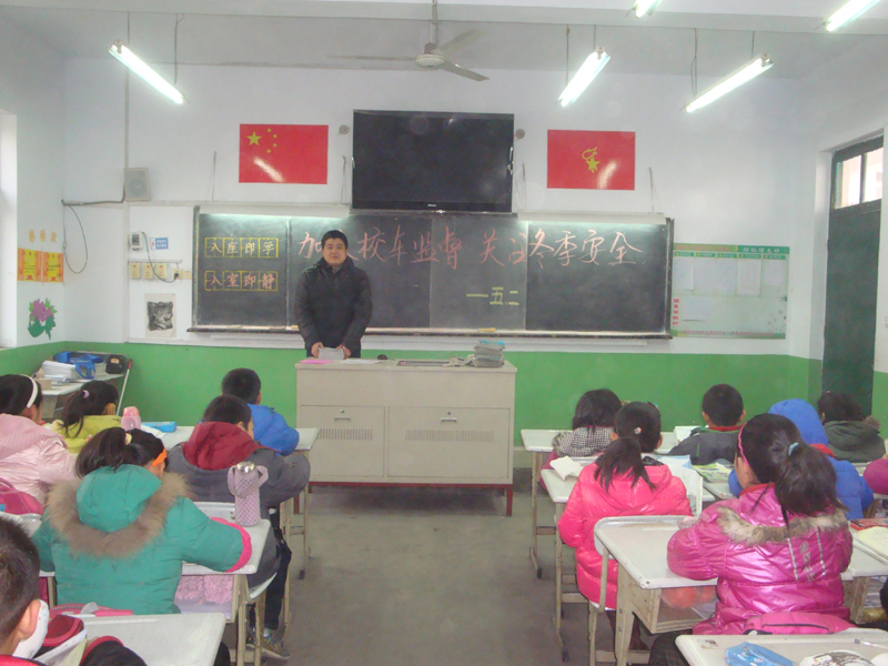 山東：田陳礦區學校開展“加大校車監督、關注冬季安全”主題教育活動