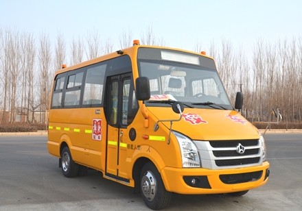 長安神童校車再升級 讓春季上學路更美(組圖) 長安神童校車再次升級更安全、更舒適、更適用