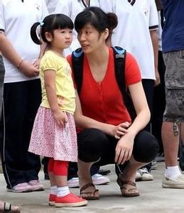 姚明上海購5000萬頂級豪宅 女兒上學(xué)坐校車不搞特殊 姚明上海購5000萬頂級豪宅 女兒上學(xué)坐校車不搞特殊