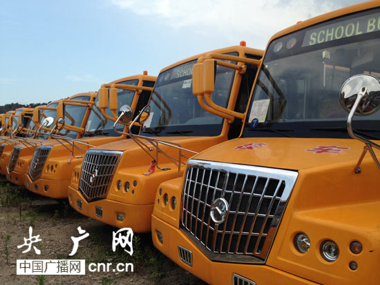 溫嶺回應校車撂荒成公廁:根本不是校車(一) 溫嶺回應校車撂荒成公廁:根本不是校車(一)