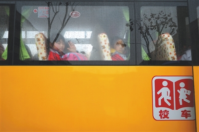 農村學生上學路遭遇“真空地帶”