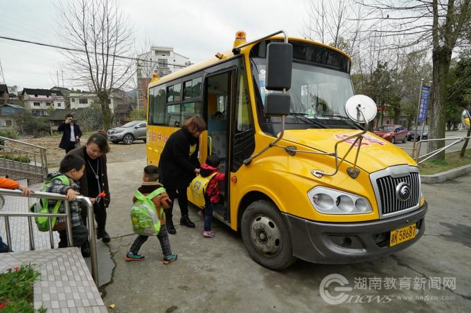 讓校車安全“看得見”的監控平臺 讓校車安全“看得見”的監控平臺