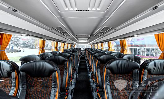 宇通將在比利時車展唱出中國客車好聲音/ 新12米高端商務車豪華內飾