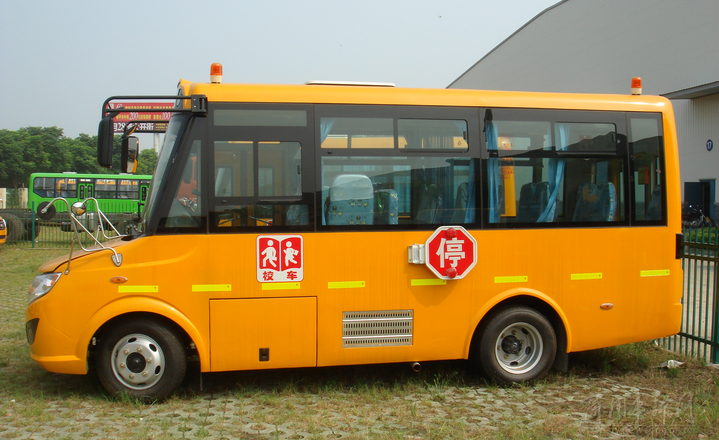 北京陷無校車可買窘境/ 北京陷無校車可買窘境