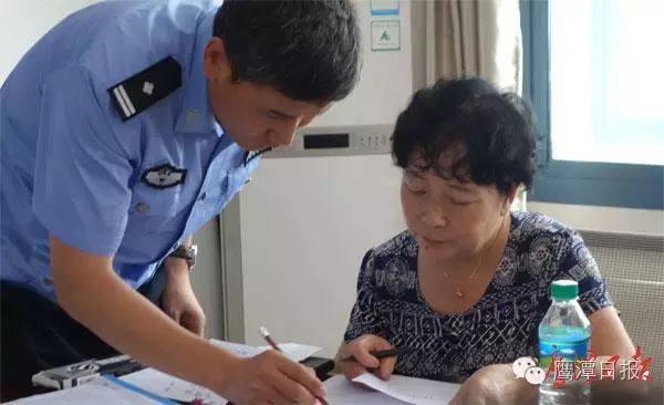 警民配合共同保障幼兒園校車安全運營/ 警民配合共同保障幼兒園校車安全運營