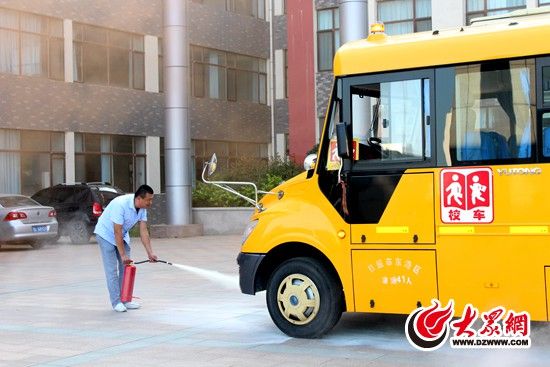 日照山海天幼兒園校車安全消防演練/ 日照山海天幼兒園校車安全消防演練