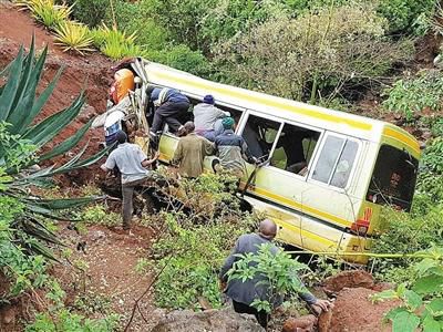 坦桑尼亞發生 一起校車事故 坦桑尼亞發生 一起校車事故