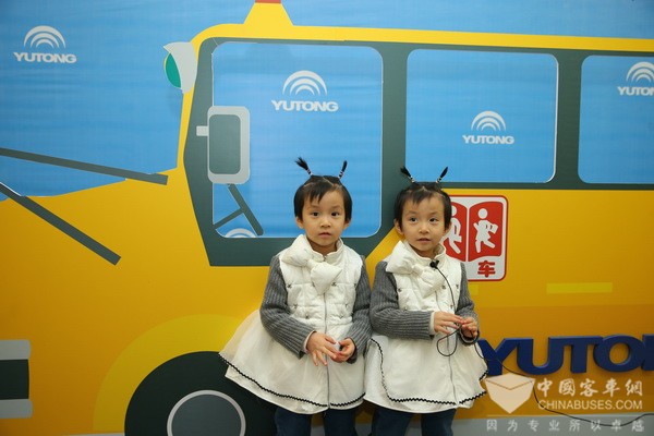 以安全品質占領教育高地 宇通“神奇校車”進京城 以安全品質占領教育高地 宇通“神奇校車”進京城