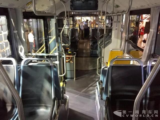 智能化與高端化產品亮相 宇通打響道路運輸第一槍 智能化與高端化產品亮相 宇通打響道路運輸第一槍