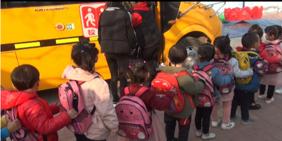 校車未取得標(biāo)牌就上路 被罰款2萬元 校車未取得標(biāo)牌就上路 被罰款2萬元