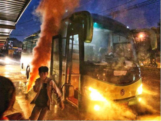 校車安全知識，小朋友乘坐校車要注意什么？