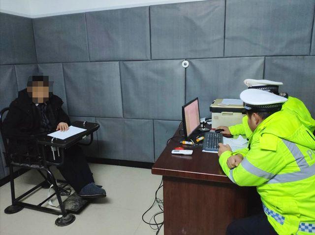 【警事】王英校車公司負責人二次無證駕駛被行拘