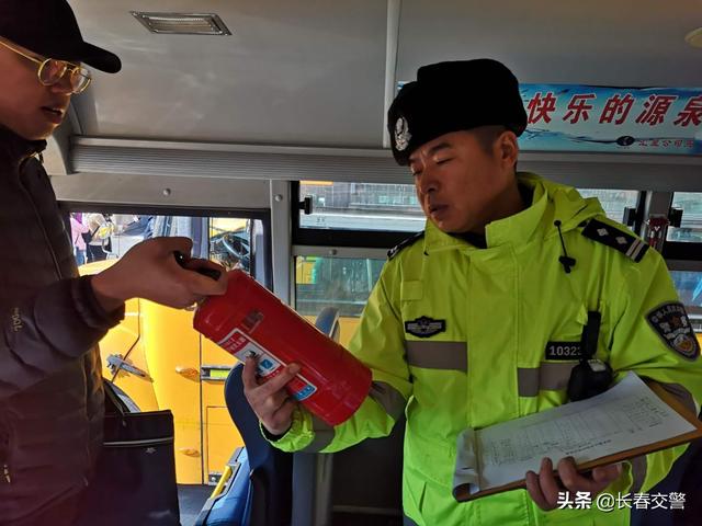 強化校車檢查，筑牢安全防線，“校車安全”這根弦堅決不能松！