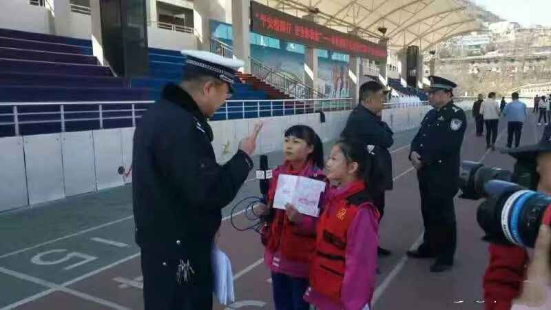 安暢行動(dòng)|一大隊(duì)多措并舉加大校園校車交通安全管理 安暢行動(dòng)|一大隊(duì)多措并舉加大校園校車交通安全管理