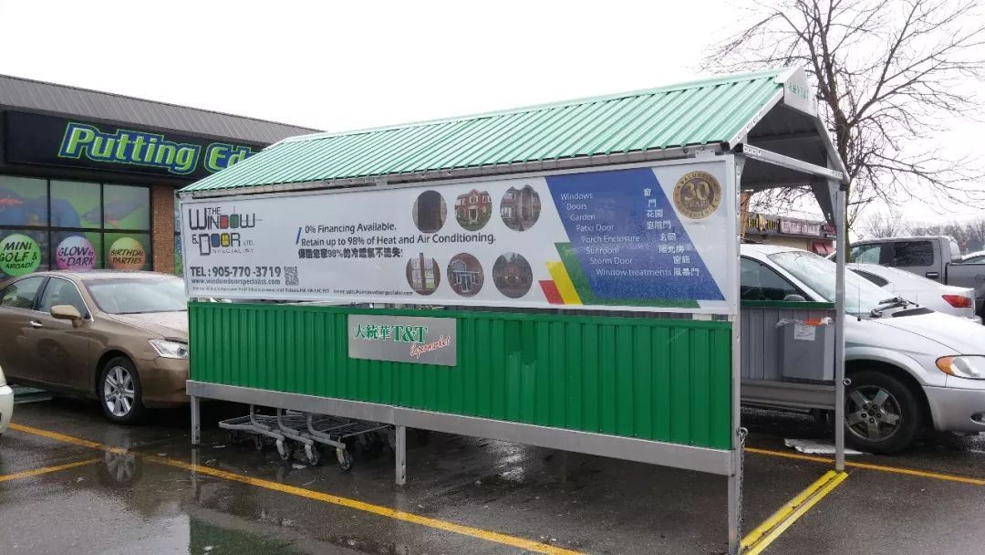 加拿大:校車側翻到溝里!學生受傷入院!校車什么時候才配安全帶? 加拿大:校車側翻到溝里!學生受傷入院!校車什么時候才配安全帶?