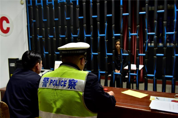 校車核載7人實(shí)載20人  司機(jī)和幼兒園園長涉嫌危險(xiǎn)駕駛罪被查處