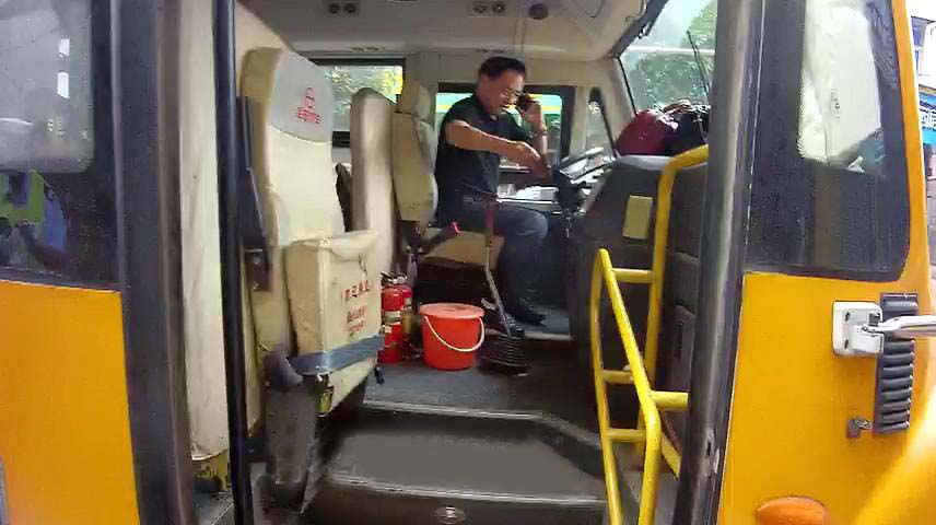 交警北塔大隊: 校車及駕駛人交通違法行為“零容忍” 交警北塔大隊: 校車及駕駛人交通違法行為“零容忍”