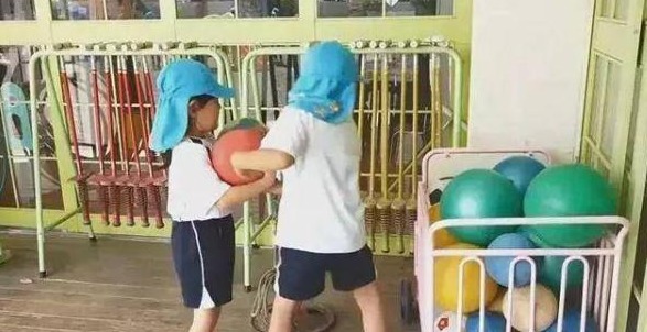 日本幼兒園的一日生活:每天校車接送,兩次戶外活動,無午睡時間 日本幼兒園的一日生活:每天校車接送,兩次戶外活動,無午睡時間