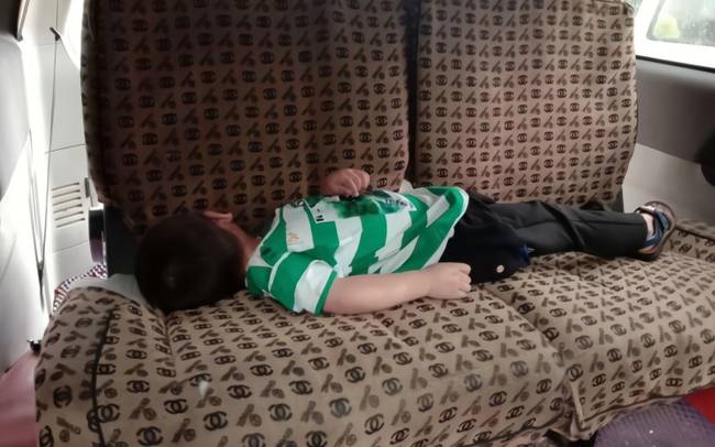 男童被忘校車身亡 直到下午放學才被人發(fā)現(xiàn)