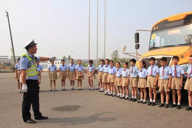 守護最“穩”校車，牢筑“安全防火墻”