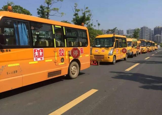 湘潭一校車司機酒駕心存僥幸“走捷徑”,交警蜀黍:沒想到吧? 湘潭一校車司機酒駕心存僥幸“走捷徑”,交警蜀黍:沒想到吧?