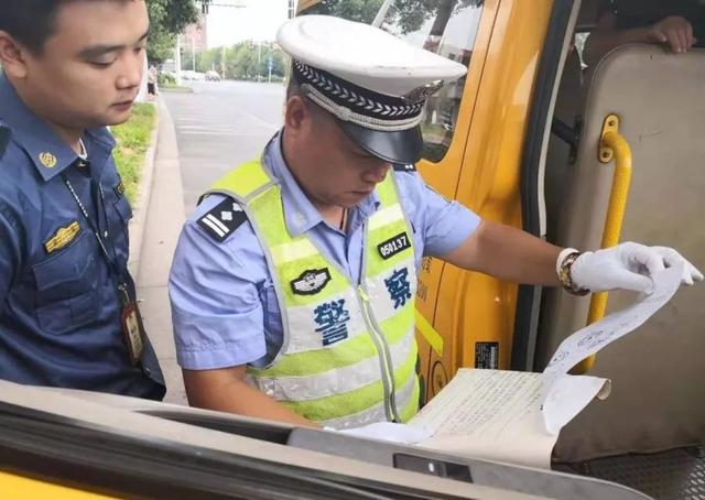 湘潭一校車司機酒駕心存僥幸“走捷徑”,交警蜀黍:沒想到吧? 湘潭一校車司機酒駕心存僥幸“走捷徑”,交警蜀黍:沒想到吧?