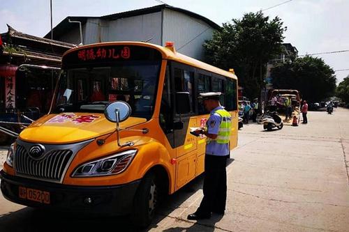 加強校車安全管理 確保學生出行安全