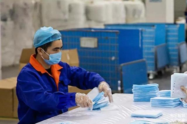 五菱車間造口罩 比亞迪投產(chǎn)消毒水 抵抗疫情汽車人還在行動！