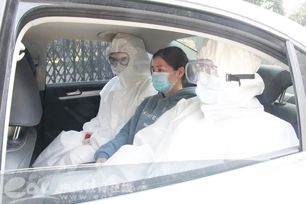 即將復(fù)學(xué)如何做好疫情防控?杭實(shí)外開展“情景式”防疫演練,提升疫情防控應(yīng)急處置能力 即將復(fù)學(xué)如何做好疫情防控?杭實(shí)外開展“情景式”防疫演練,提升疫情防控應(yīng)急處置能力