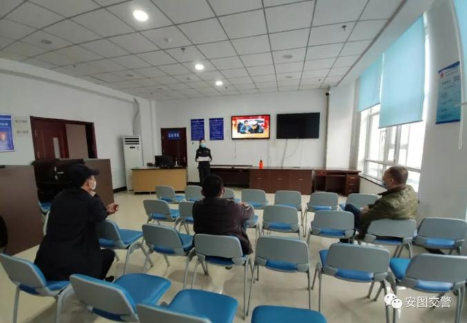 特事特辦,安圖公安交警開通綠色通道為校車駕駛員培訓 特事特辦,安圖公安交警開通綠色通道為校車駕駛員培訓