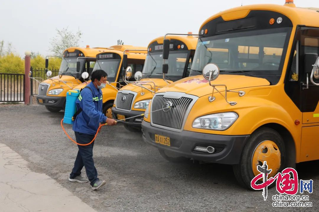 迎接開(kāi)學(xué)復(fù)課:天津武清開(kāi)展校車(chē)安全防疫培訓(xùn)演練 迎接開(kāi)學(xué)復(fù)課:天津武清開(kāi)展校車(chē)安全防疫培訓(xùn)演練