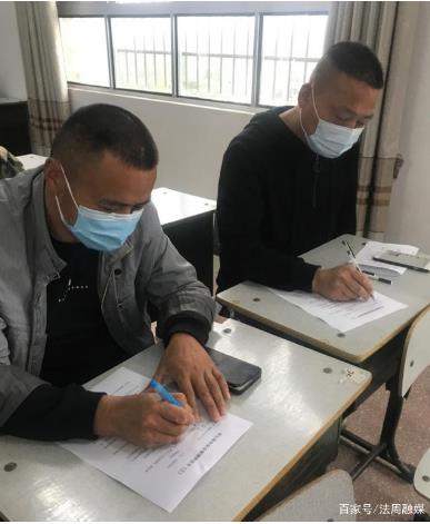 桃源楓樹鄉(xiāng)中心小學(xué):召開春季校車安全會議 桃源楓樹鄉(xiāng)中心小學(xué):召開春季校車安全會議