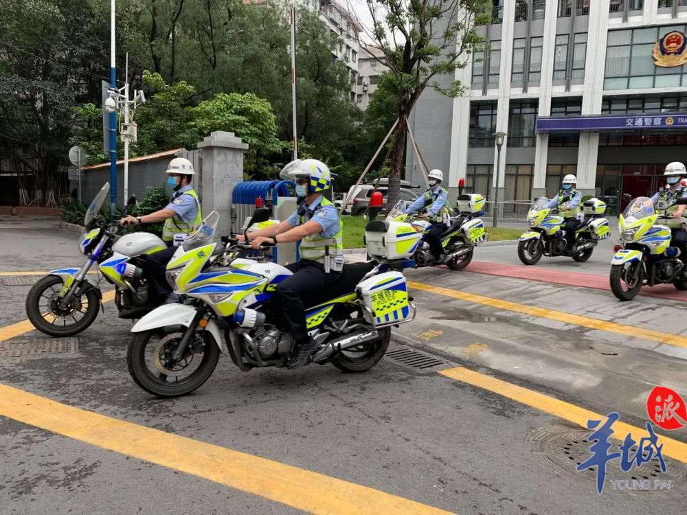 廣州4445輛校車(chē)進(jìn)行隱患大排查，將推出“一車(chē)一碼”